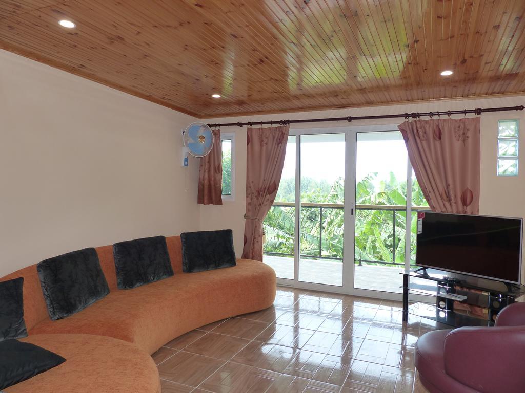 Hibiscus House Seychelles Self Catering Apartment Виктория Екстериор снимка