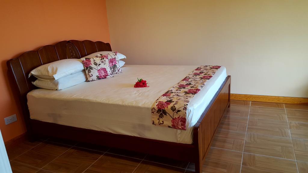 Hibiscus House Seychelles Self Catering Apartment Виктория Екстериор снимка